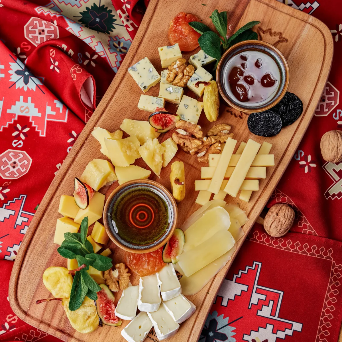 Сырная тарелка "Армянский дом"