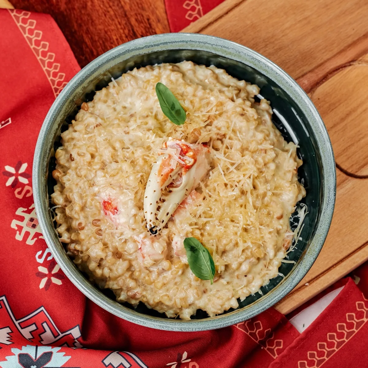 Ариса с крабом