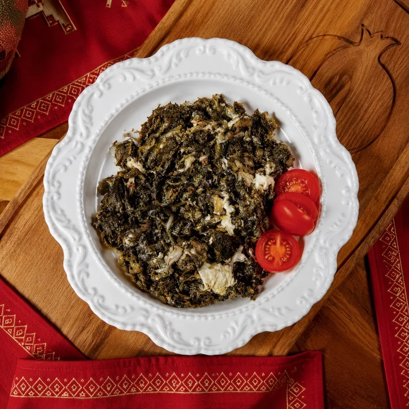 Мандак и шушан, запеченные с яйцом