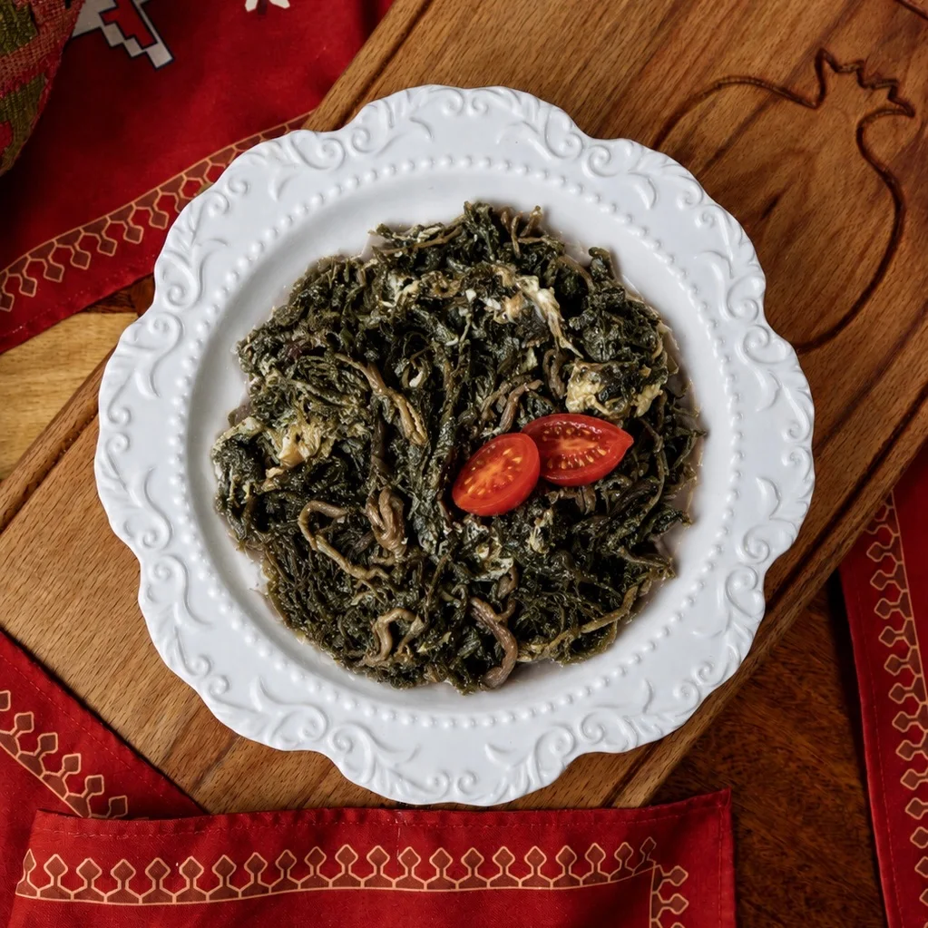 Сибех, запеченный с яйцом